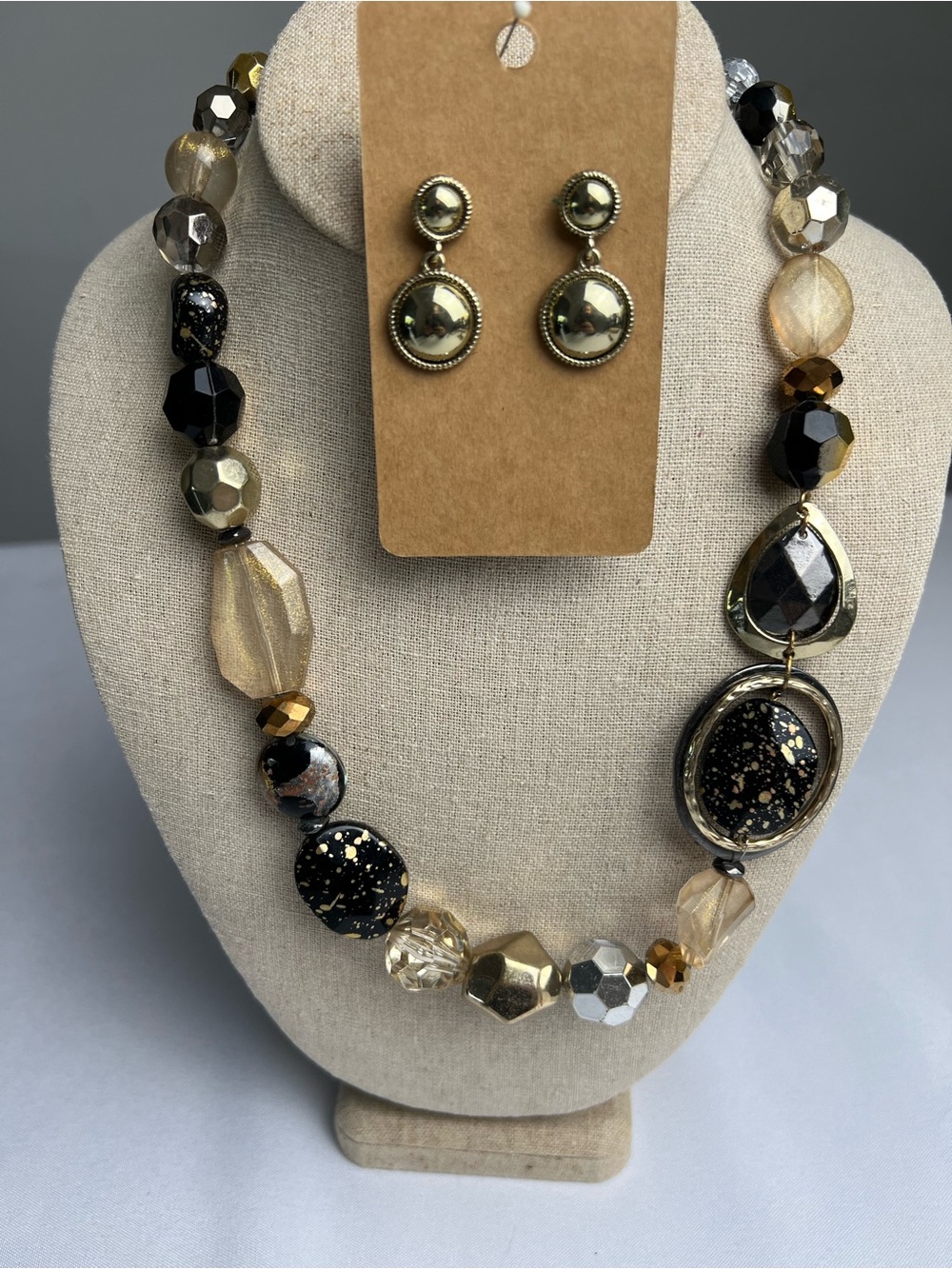 Ruby Rd. Chunky Black Gold Smoky Gray Statement Necklace & Gold Tone Earrings